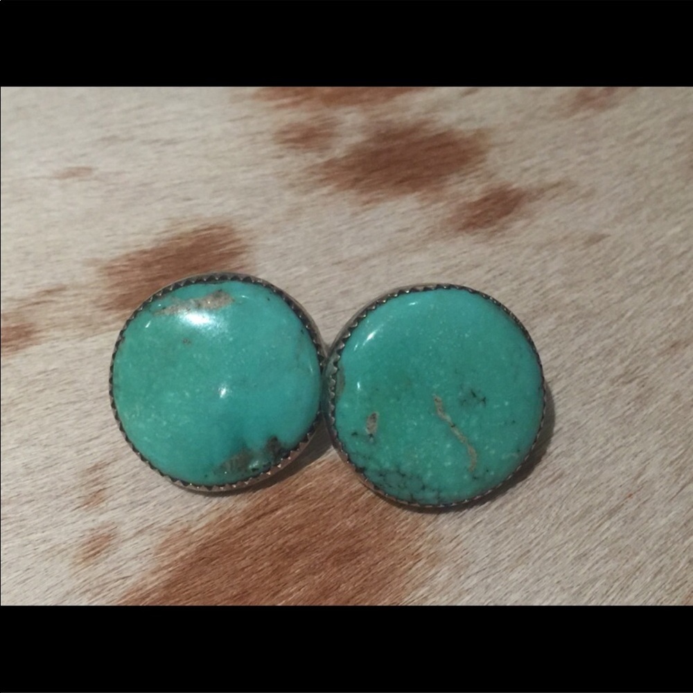 Gorgeous green turquoise silver earrings